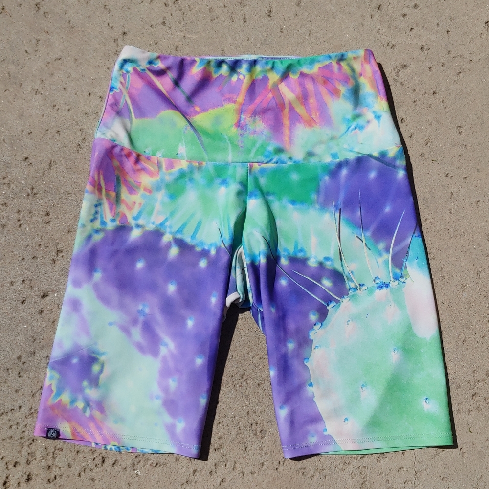 Onzie shorts womens s/m cactus pattern 17" long 8" inseam green purple white